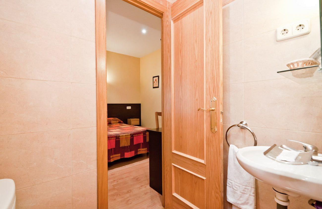 Hostal Las Cortes Мадрид Экстерьер фото