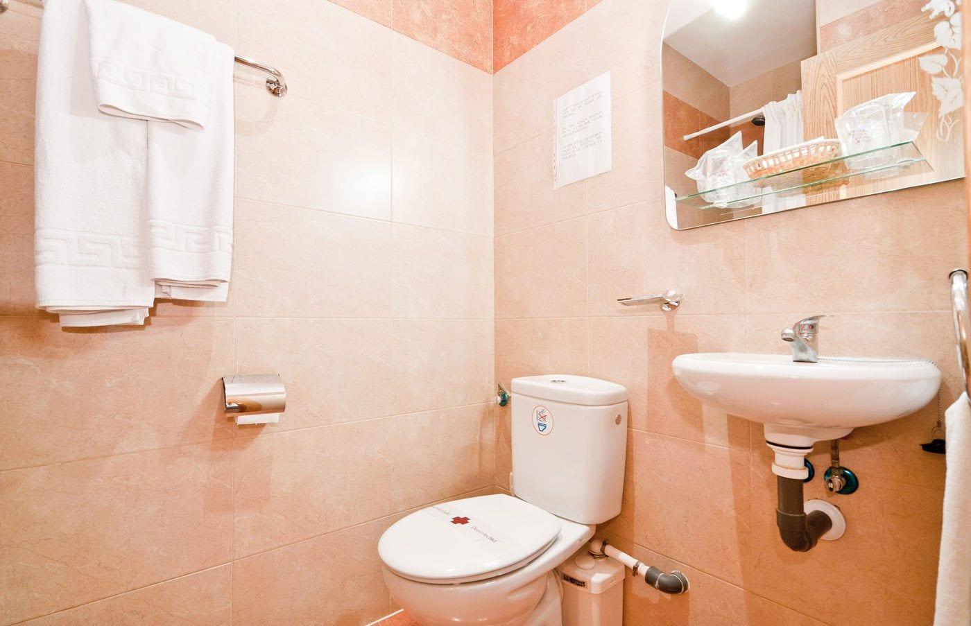 Hostal Las Cortes Мадрид Экстерьер фото