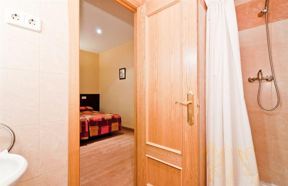 Hostal Las Cortes Мадрид Экстерьер фото