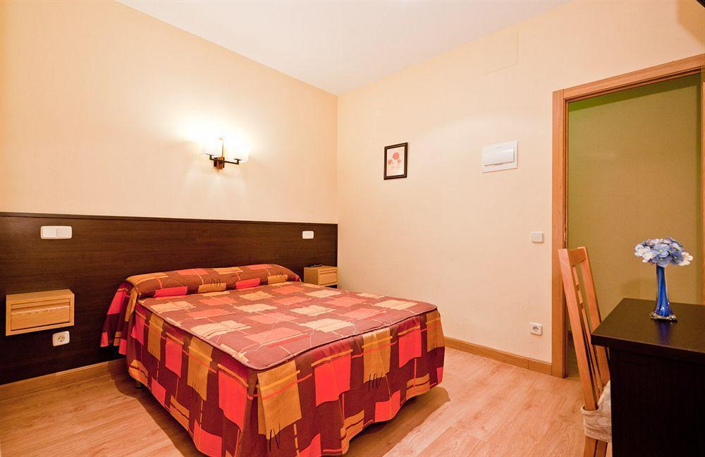 Hostal Las Cortes Мадрид Экстерьер фото